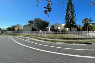 637 Executive Center Dr, West Palm Beach, FL 33401 - Photo 15