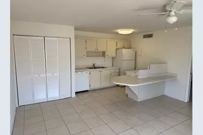 637 Executive Center Drive #N208, West Palm Beach, FL 33401 - Photo 7