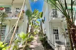 901 Meridian Ave, Miami Beach, FL 33139 - Photo 1