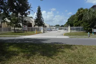 639 Executive Center Dr, West Palm Beach, FL 33401 - Photo 1