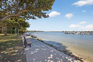 825 Center St, Jupiter, FL 33458 - Photo 29