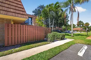 825 Center St, Jupiter, FL 33458 - Photo 3
