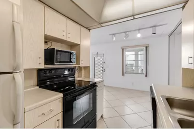 2027 Exeter B, Boca Raton, FL 33434 - Photo 25