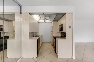 2027 Exeter B, Boca Raton, FL 33434 - Photo 21