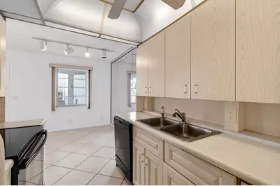 2027 Exeter B, Boca Raton, FL 33434 - Photo 27