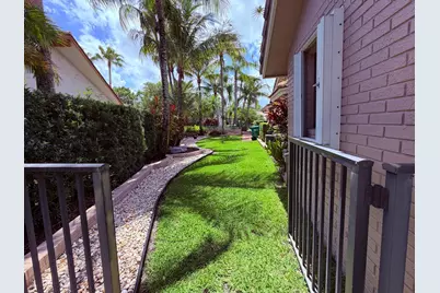 7640 NW 87th Avenue, Tamarac, FL 33321 - Photo 27