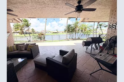7640 NW 87th Avenue, Tamarac, FL 33321 - Photo 9