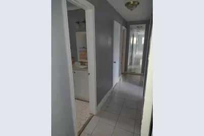5911 Barbados Way E, West Palm Beach, FL 33407 - Photo 5