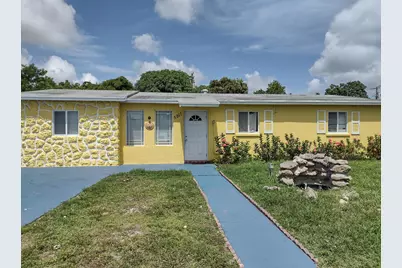 5911 Barbados Way E, West Palm Beach, FL 33407 - Photo 1