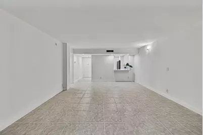 5220 Las Verdes Circle #317, Delray Beach, FL 33484 - Photo 15