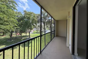 5220 Las Verdes Cir, Delray Beach, FL 33484 - Photo 13