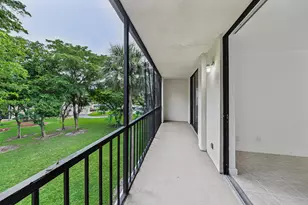 5220 Las Verdes Cir, Delray Beach, FL 33484 - Photo 17