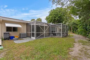 8555 Bella Vista Dr, Boca Raton, FL 33433 - Photo 3