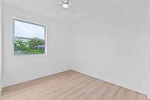 1688 Hull Ct, Wellington, FL 33414 - Photo 17