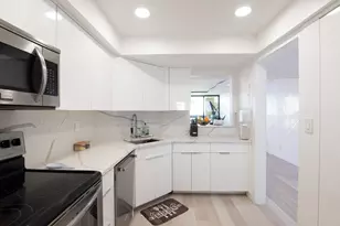 2000 Presidential Way, West Palm Beach, FL 33401 - Photo 17
