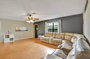 125 Seagull Ct, Royal Palm Beach, FL 33411 - Photo 13