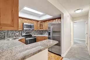 4260 Village Dr, Delray Beach, FL 33445 - Photo 9