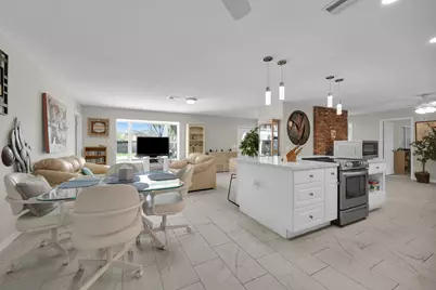 552 SW Eyerly Avenue, Port Saint Lucie, FL 34983 - Photo 7