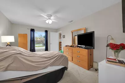 552 SW Eyerly Avenue, Port Saint Lucie, FL 34983 - Photo 17