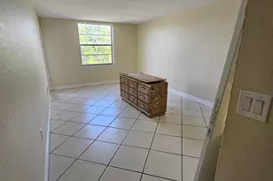 5665 W 20th Ave, Hialeah, FL 33012 - Photo 11