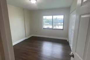 10411 N Kendall Dr, Miami, FL 33176 - Photo 9