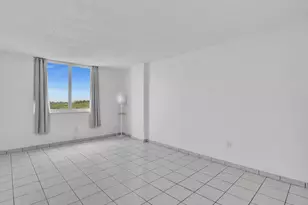 500 Bayview Dr, Sunny Isles Beach, FL 33160 - Photo 41