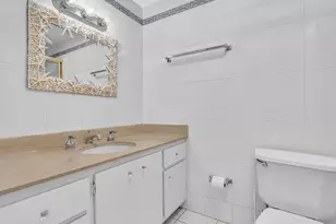 500 Bayview Dr, Sunny Isles Beach, FL 33160 - Photo 35