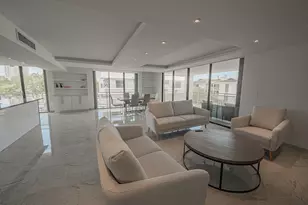 468 Golden Isles Dr, Hallandale Beach, FL 33009 - Photo 3