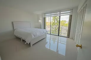 468 Golden Isles Dr, Hallandale Beach, FL 33009 - Photo 27