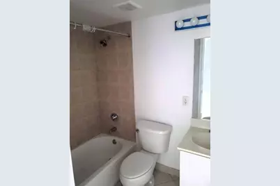 2660 NE 8th Avenue #302, Wilton Manors, FL 33334 - Photo 11