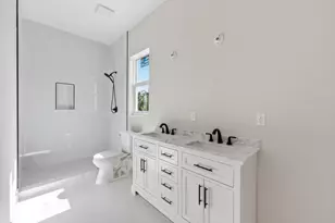 1705 NW 15th St, Fort Lauderdale, FL 33311 - Photo 15