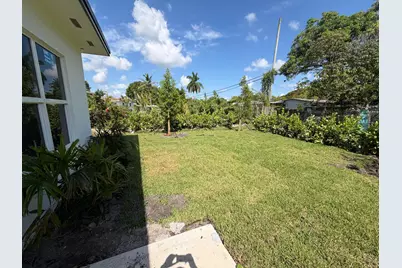 1705 NW 15th Street, Fort Lauderdale, FL 33311 - Photo 25