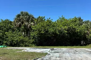 2023 Saint Lucie Blvd, Fort Pierce, FL 34946 - Photo 3
