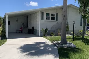 9 Universidad Ln, Port Saint Lucie, FL 34952 - Photo 3