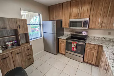 4688 Lucerne Lakes Blvd Boulevard E #104, Lake Worth, FL 33467 - Photo 13