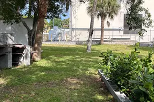 308 S 8th St, Fort Pierce, FL 34950 - Photo 9