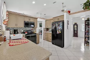 8344 Blue Cypress Dr, Lake Worth, FL 33467 - Photo 7