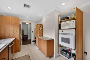 601 Evelyn Ct, West Palm Beach, FL 33413 - Photo 13