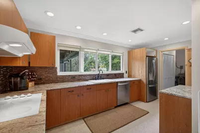 601 Evelyn Court, West Palm Beach, FL 33413 - Photo 11