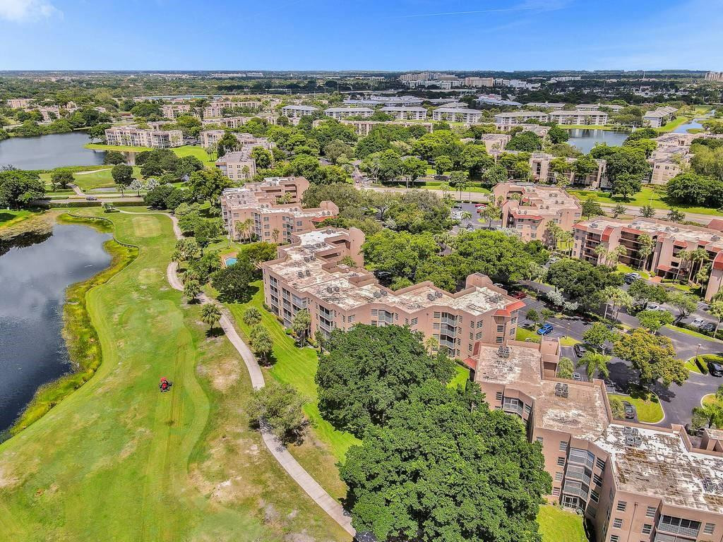 1831 Sabal Palm Dr #202 main architectural view
