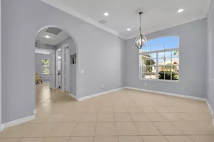 7041 SE Bay Hill Dr, Stuart, FL 34997 - Photo 9