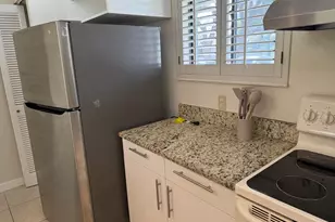 112 Club Dr, Palm Beach Gardens, FL 33418 - Photo 9
