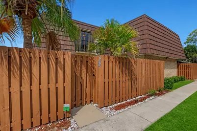 5808 SE Riverboat Drive #304, Stuart, FL 34997 - Photo 3
