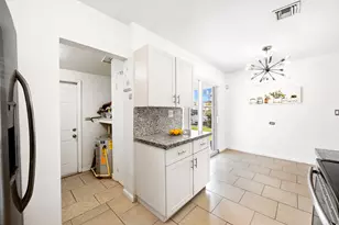 2411 Gulfstream Dr, Miramar, FL 33023 - Photo 9