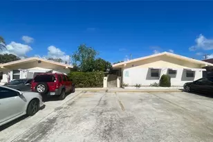 1973 NE 4th St, Deerfield Beach, FL 33441 - Photo 1