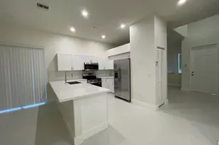 1806 NW 98th Ave NW, Pembroke Pines, FL 33024 - Photo 13