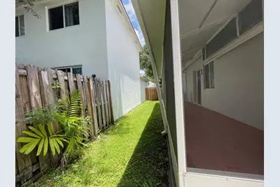 1806 NW 98th Avenue NW, Pembroke Pines, FL 33024 - Photo 53