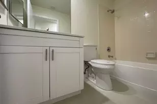1806 NW 98th Ave NW, Pembroke Pines, FL 33024 - Photo 29