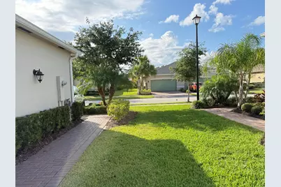 12845 SW Lake Fern Circle, Port Saint Lucie, FL 34987 - Photo 7