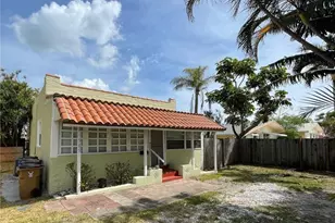 1969 NE 4th St, Deerfield Beach, FL 33441 - Photo 5